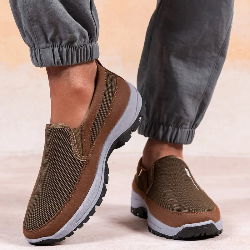 -VitalShoes™ – Marchez enfin sans douleur -Soulagez vos douleurs plantaires, talons et genoux dès les premiers jours. Recommandées pour fasciite plantaire, pieds plats, douleurs chroniques.